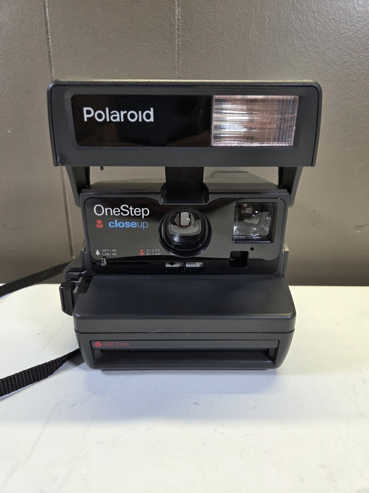 Vintage Polaroid OneStep Closeup Instant Camera 600 Film Black Tested
