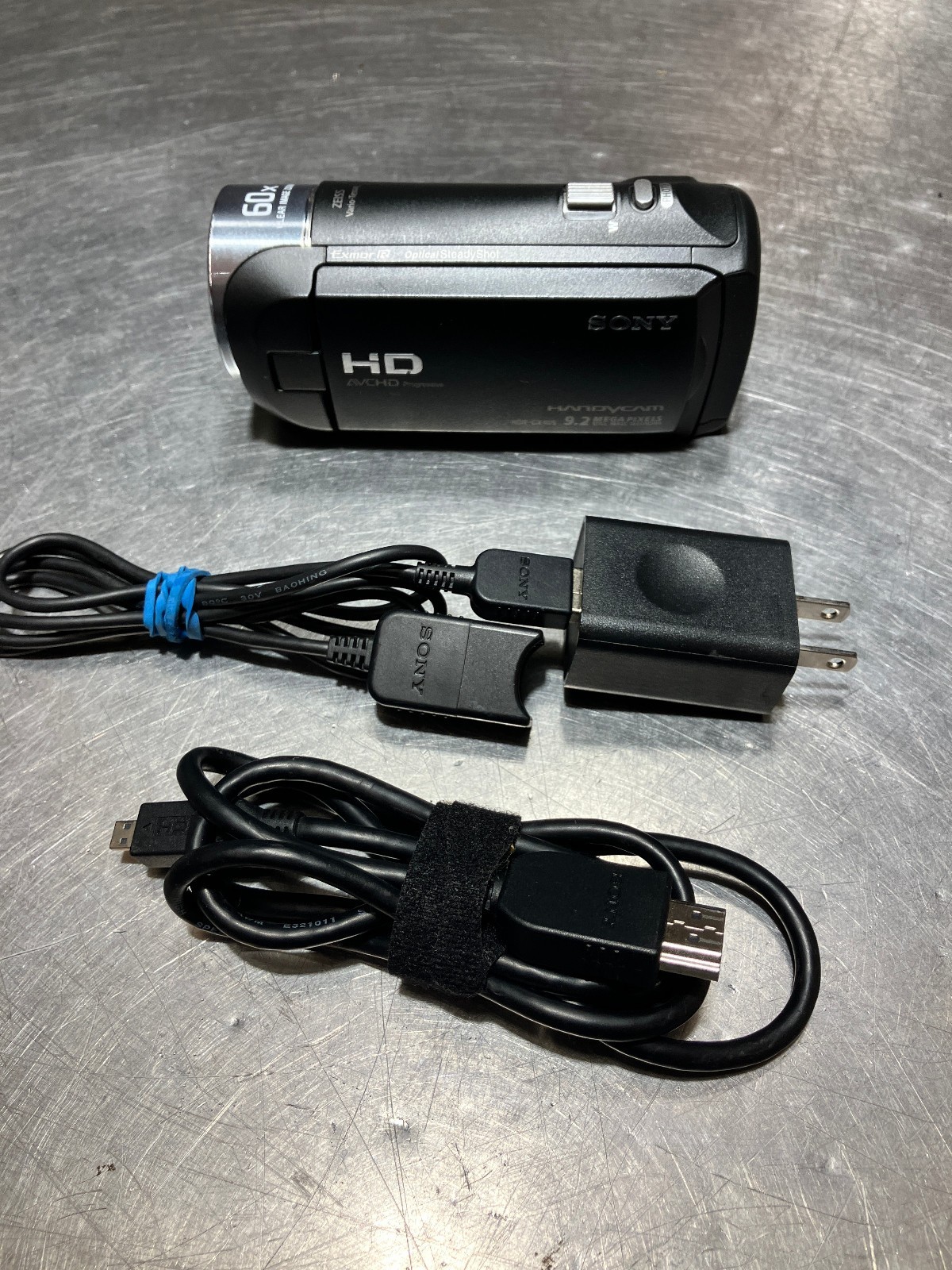 Sony Model Number # HDR-CX405 Full HD Digital Camera Camcorder