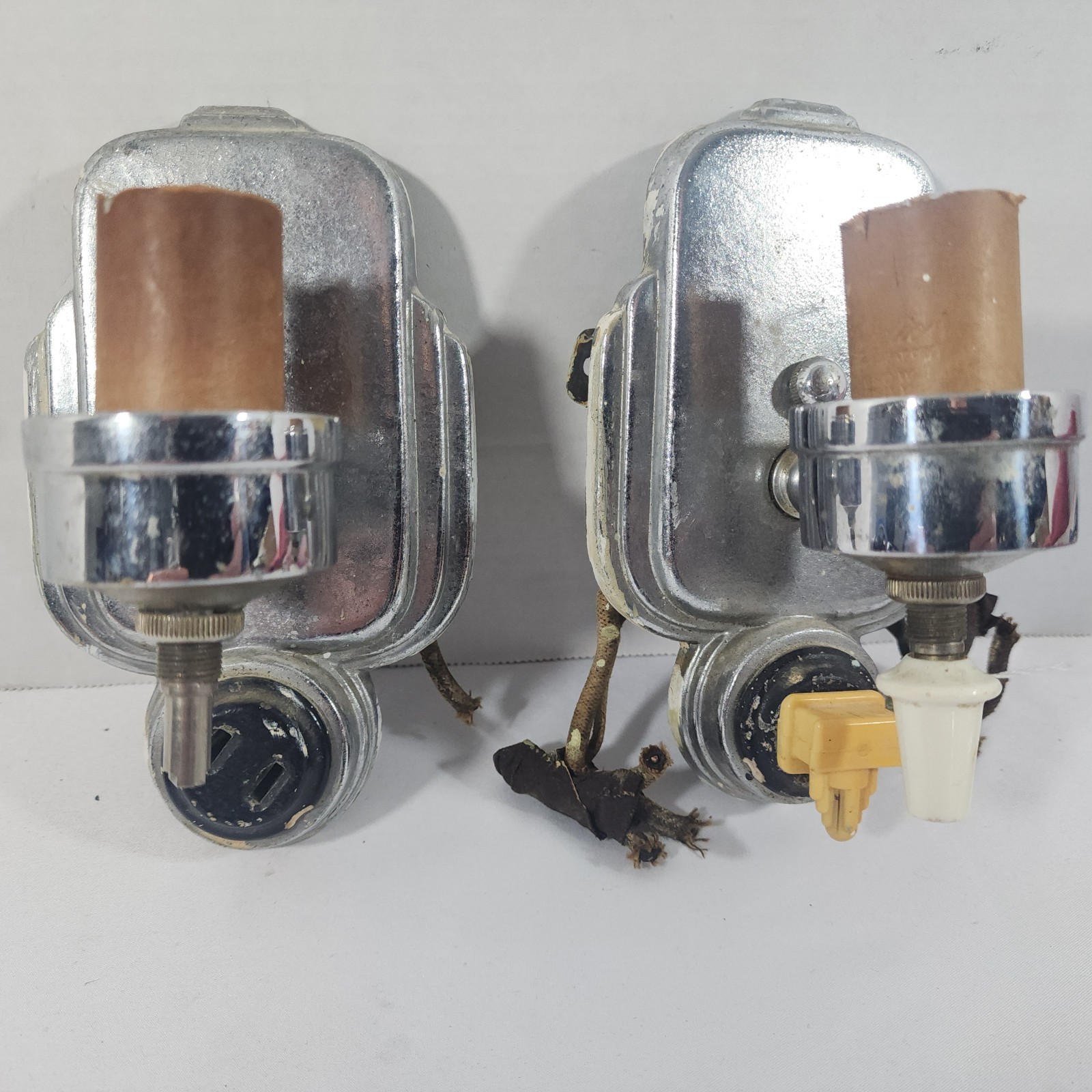 Pair Vtg Art Deco  Lightolier  Wall Sconces Home Decor 