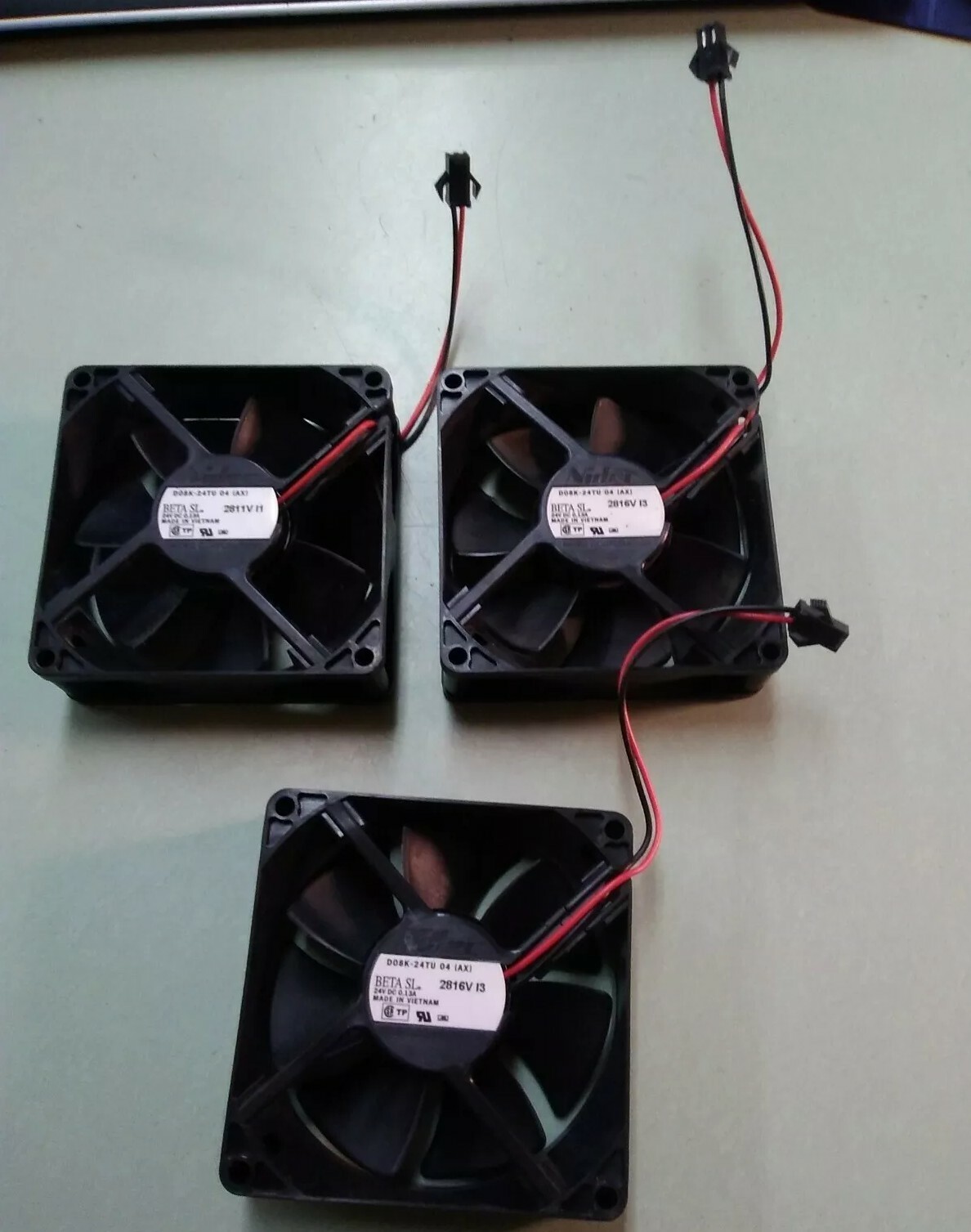  LOT OF 3 NIDEC  D08K-24TU 04  DC24V 0.13A fan