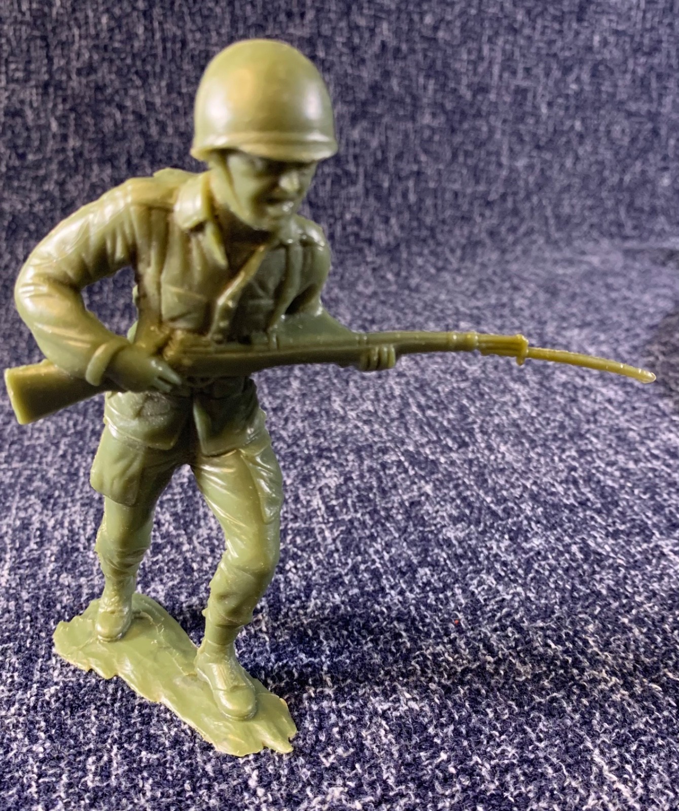VTG Authentic Louis Marx U.S. Army Infantry WWII Holding Rifle 1963 ORG 