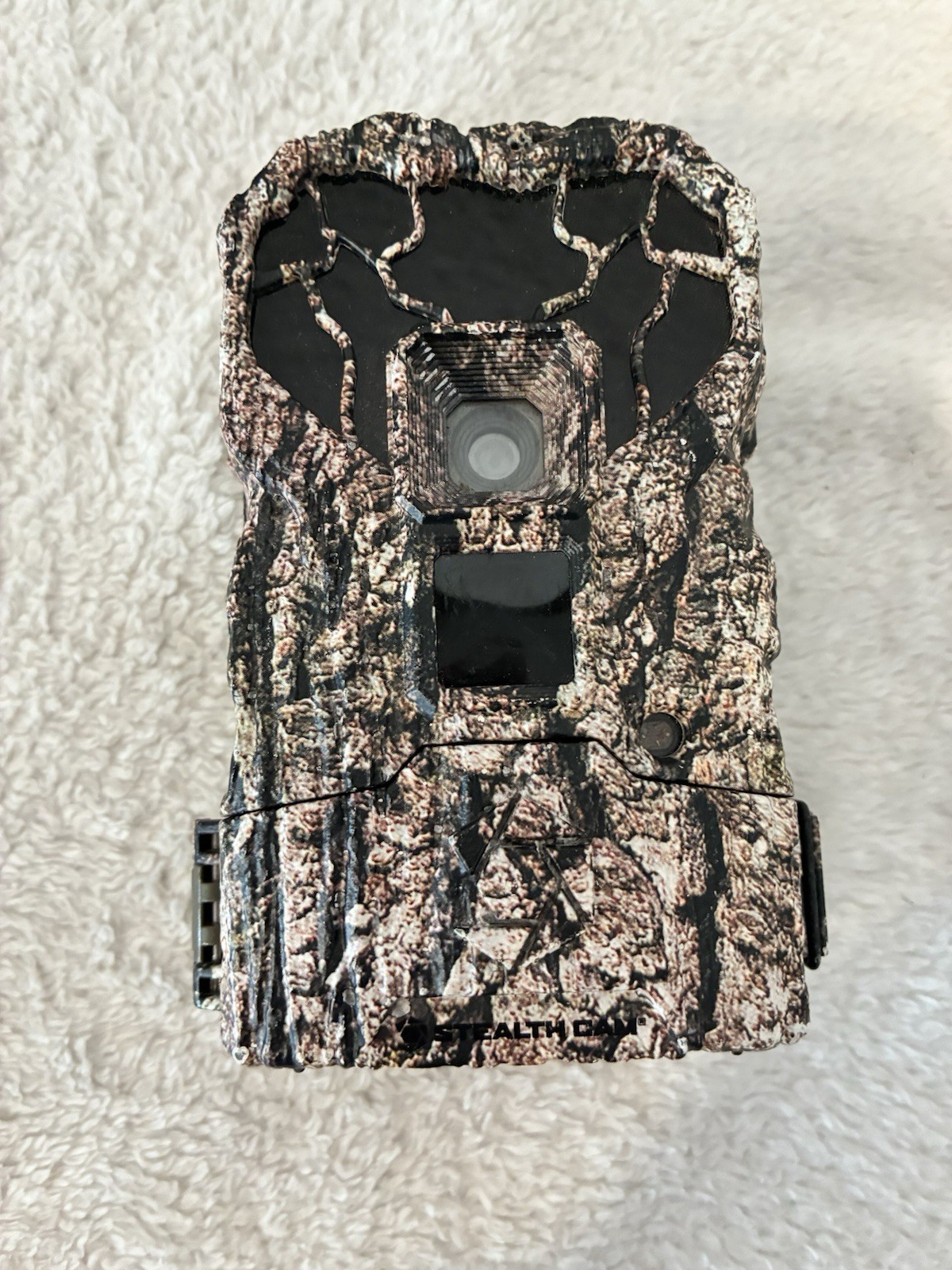 stealth cam STC-XS14CM0- SD Card- Trail camera