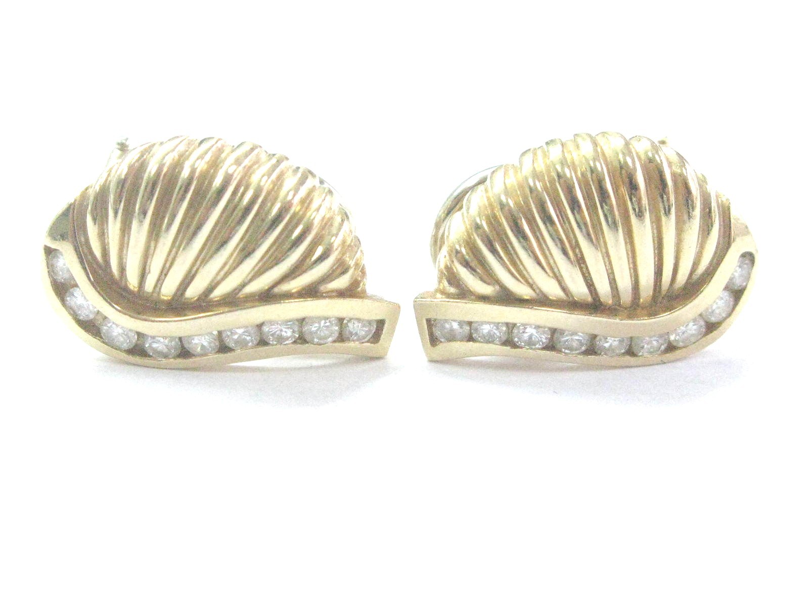 18Kt Diamond Yellow Gold Shell Earrings .50Ct 18.3mm