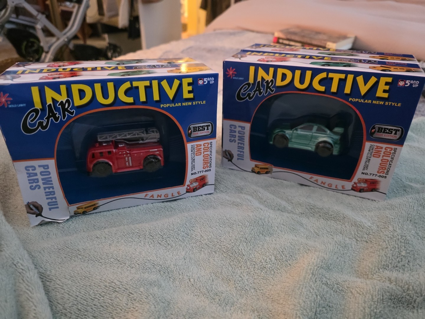STEM TOY -Inductive Toy Cars  NEW IN BOX