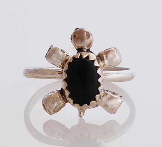 Navajo Handmade Sterling Silver with Black Onyx Turtle Ring Size 4