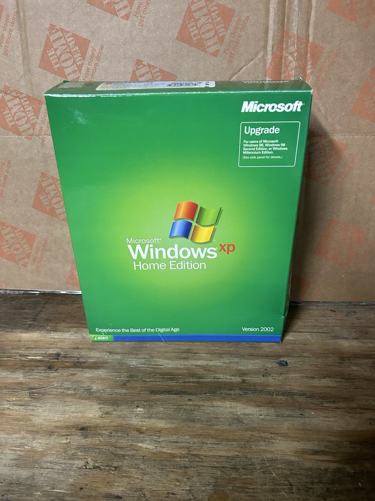 Microsoft Windows XP Home Edition Upgrade - Version 2002 - Original Box - COA