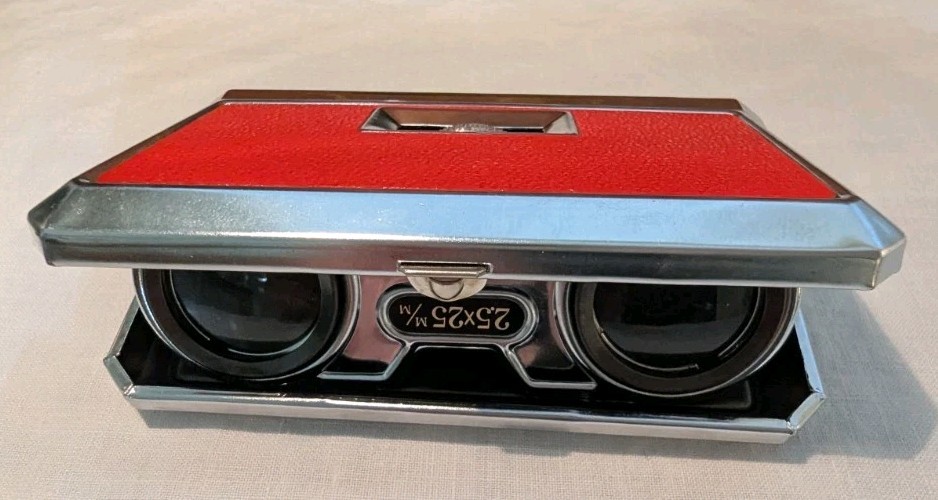 VNTG..Eikow Binoculars Opera Glasses- Japanese made- Handheld Folding 2.5x