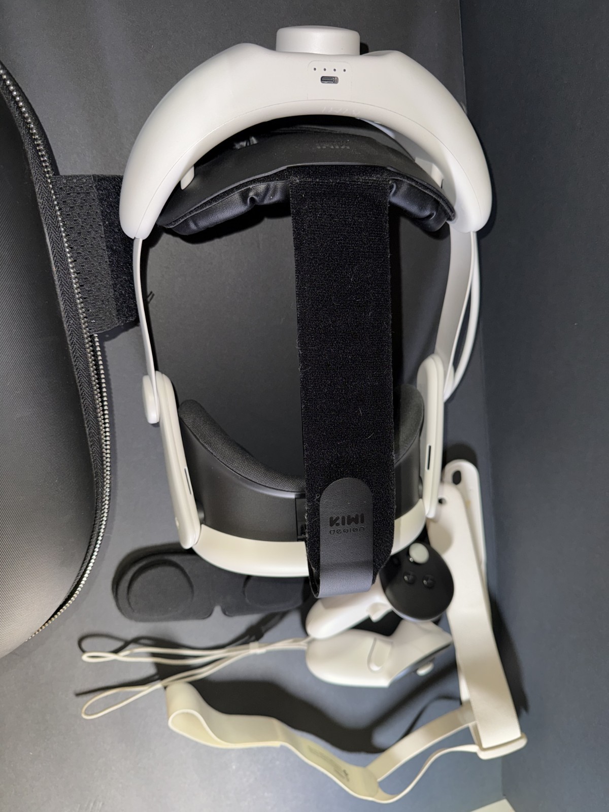 Meta Quest 3 Standalone VR Headset with Controllers, Alien Case, KIWI Head Strap