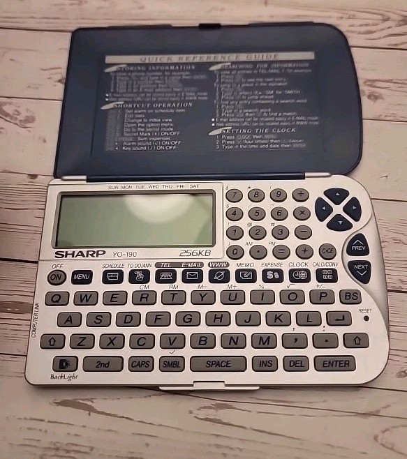 SHARP Electronic Organizer  YO-190, 256KB, Works Good!