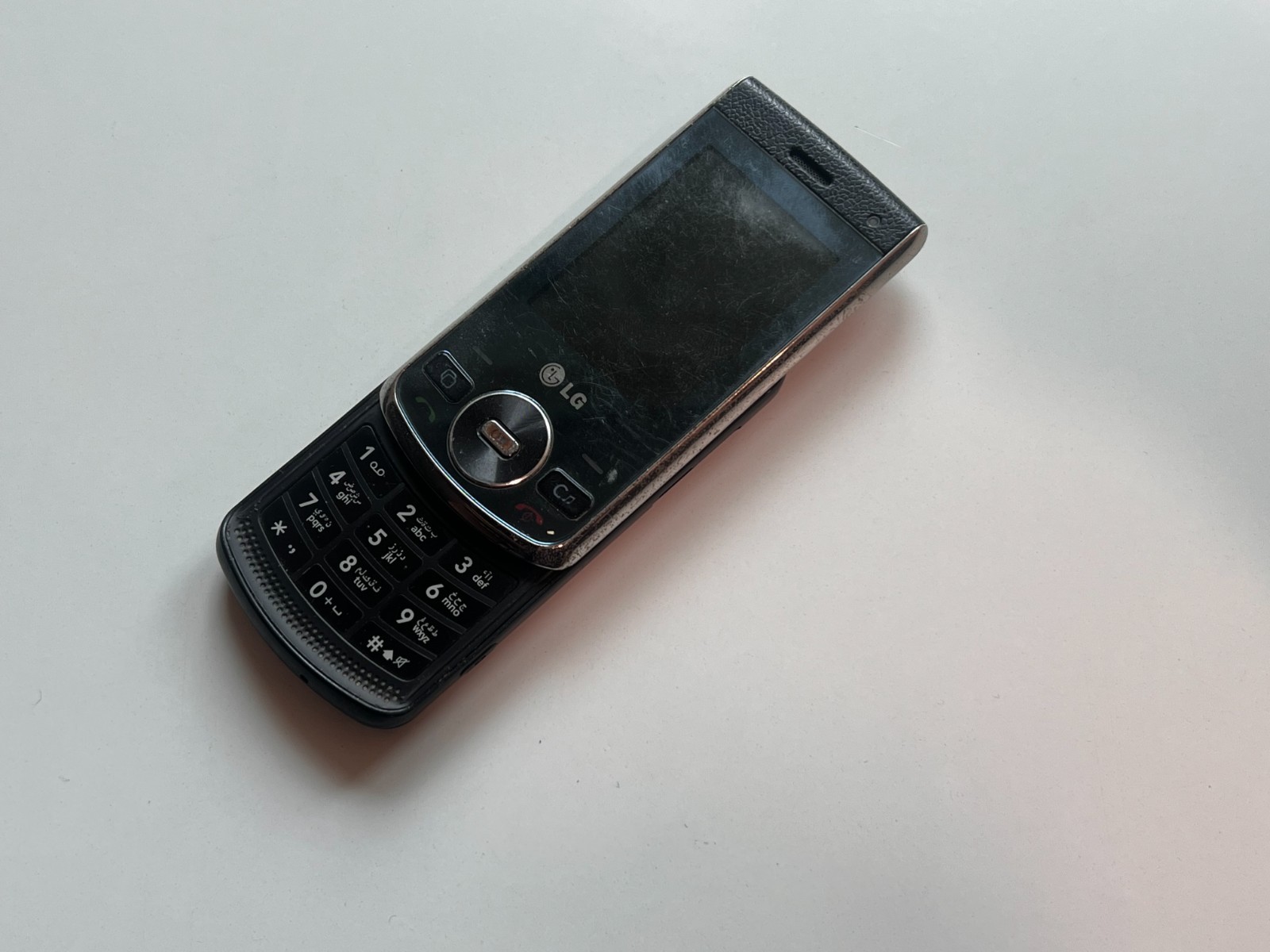 LG GD330 Black color Vintage Cell phone
