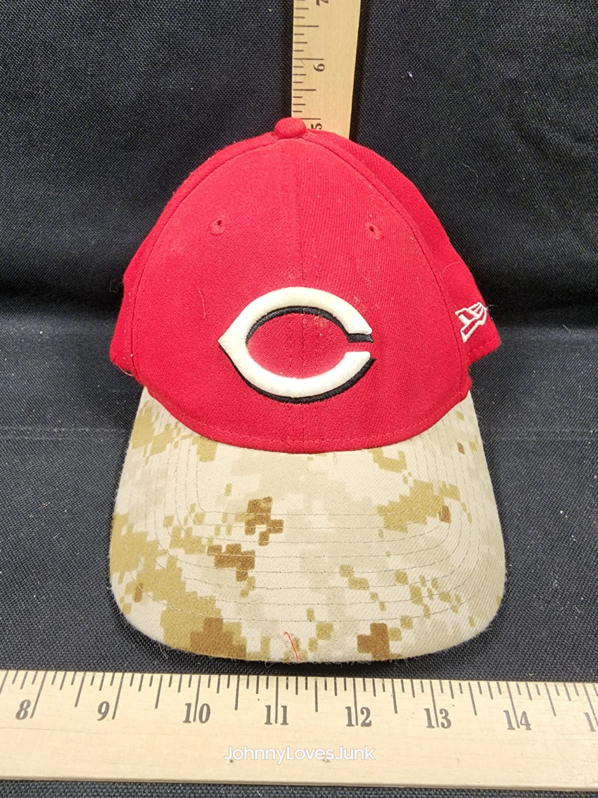 New Era Cincinnati Reds Military Bill Fitted Hat Small/Med Used