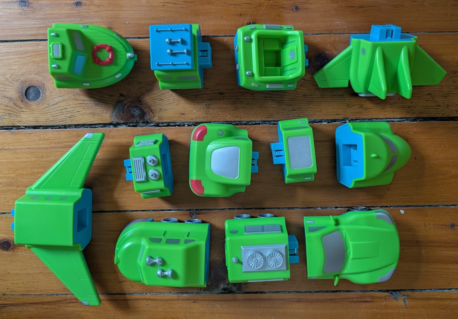 POPUL AR PLAYTHINGS Magnetic Mix & Match Vehicles from Lakeshore Learning Store