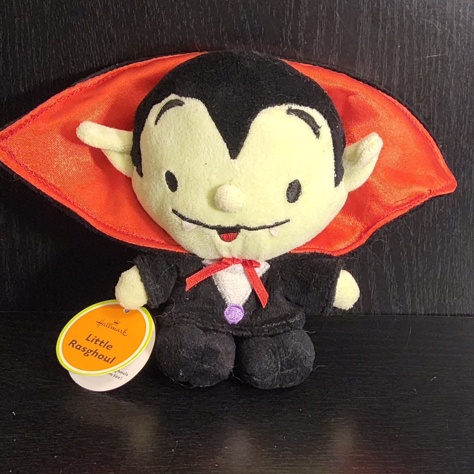 HALLMARK HALLOWEEN LITTLE RASGHOUL DRACULA PLUSH. WORKS
