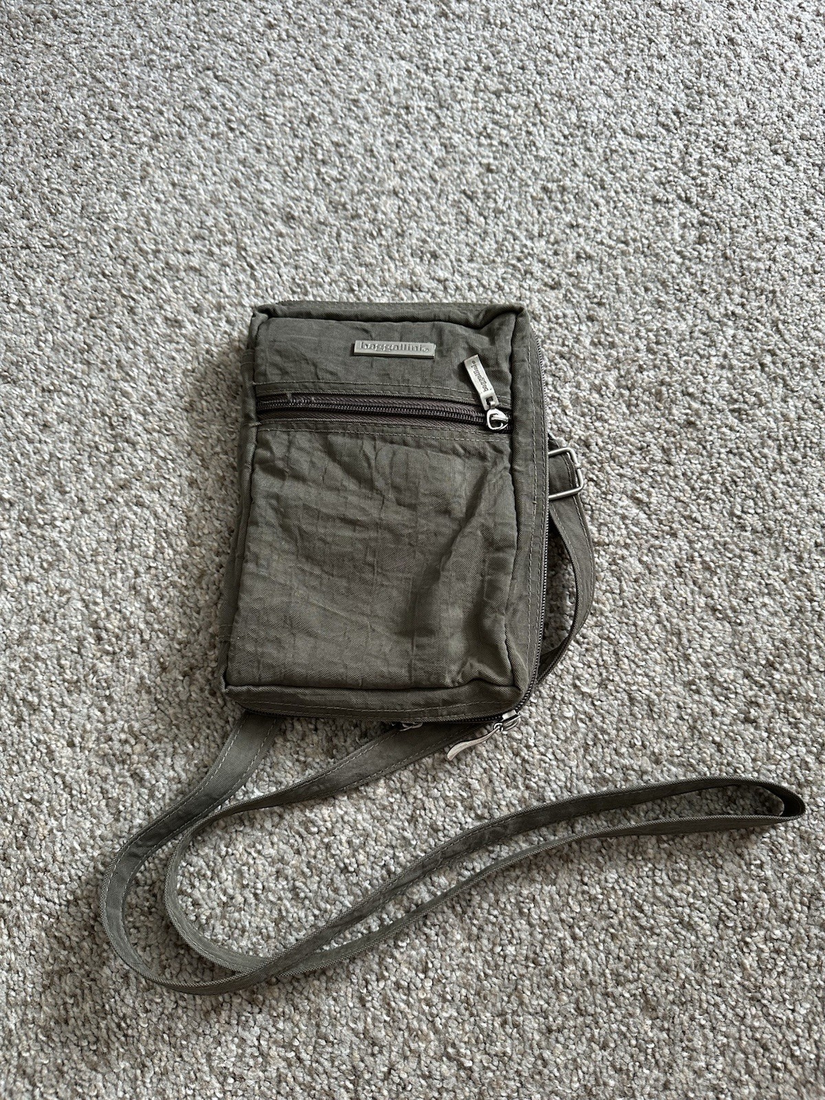 baggallini Gray Travel Money Belt Crossbody Bag Multi Zipper 