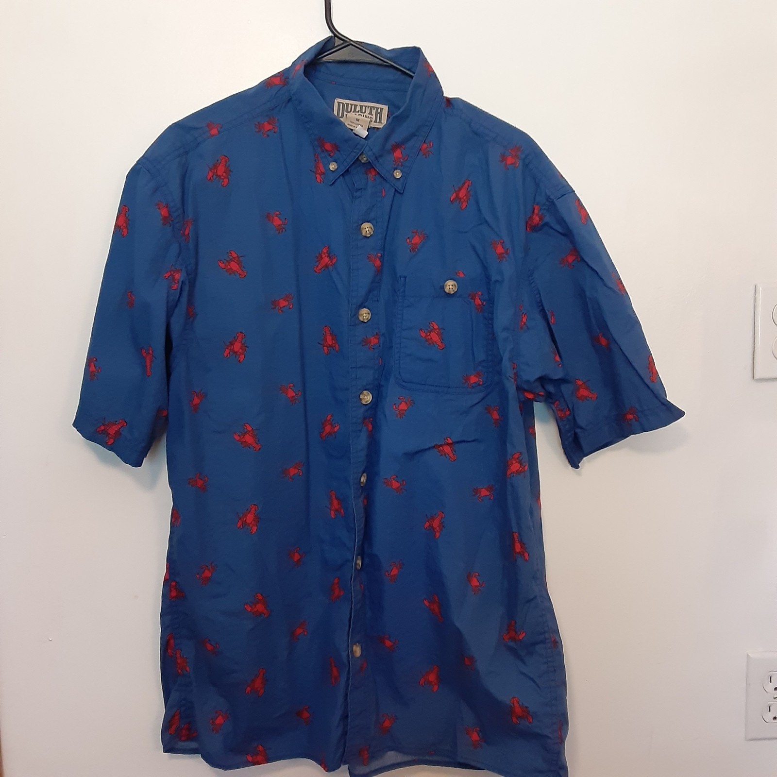 Duluth Trading Lobster Crab Hawaiian Shirt Size Medium Blue Short Sleeve