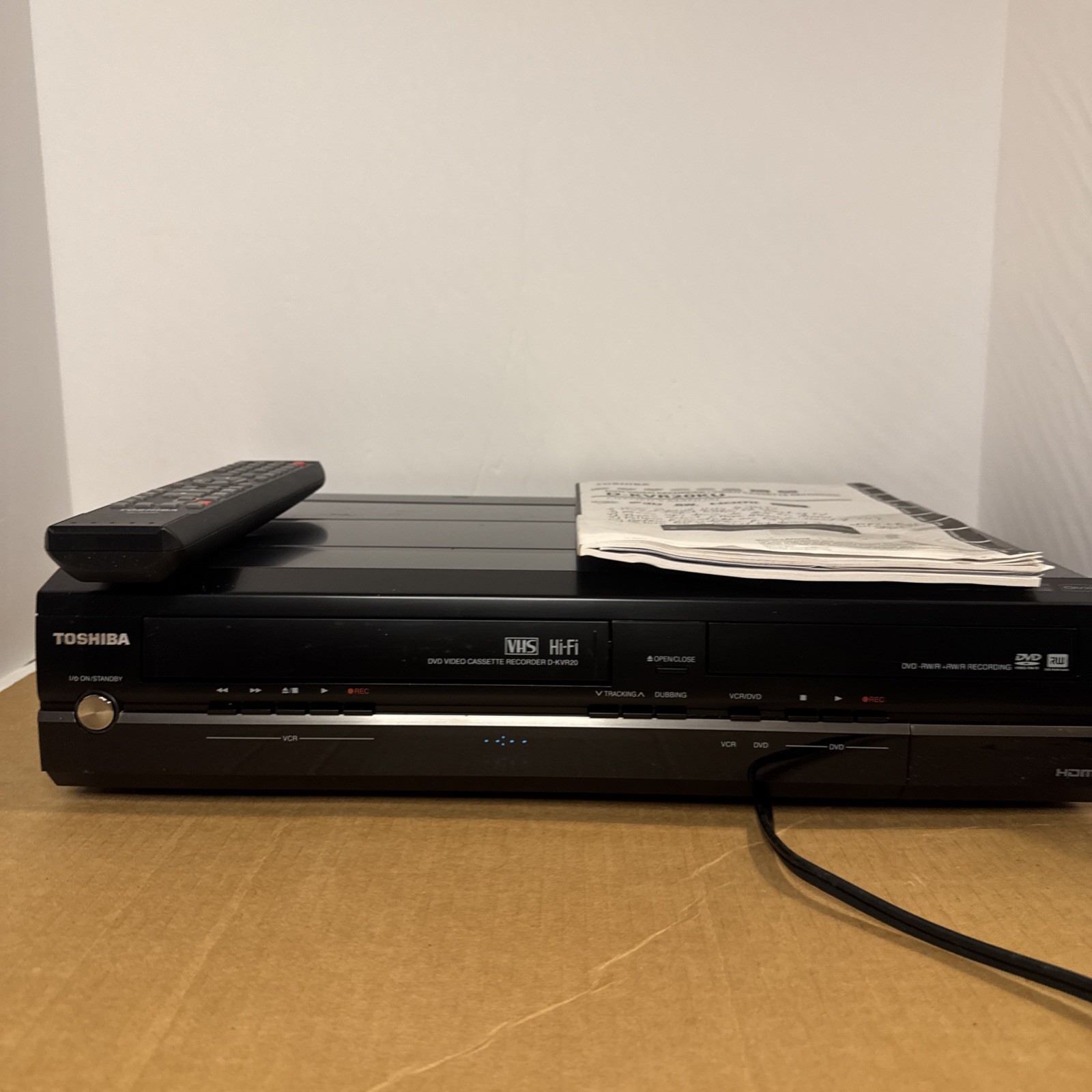 Toshiba D-KVR20 DVD Recorder/VHS Combo W/ Manual Remote & Box! Tested & Working 
