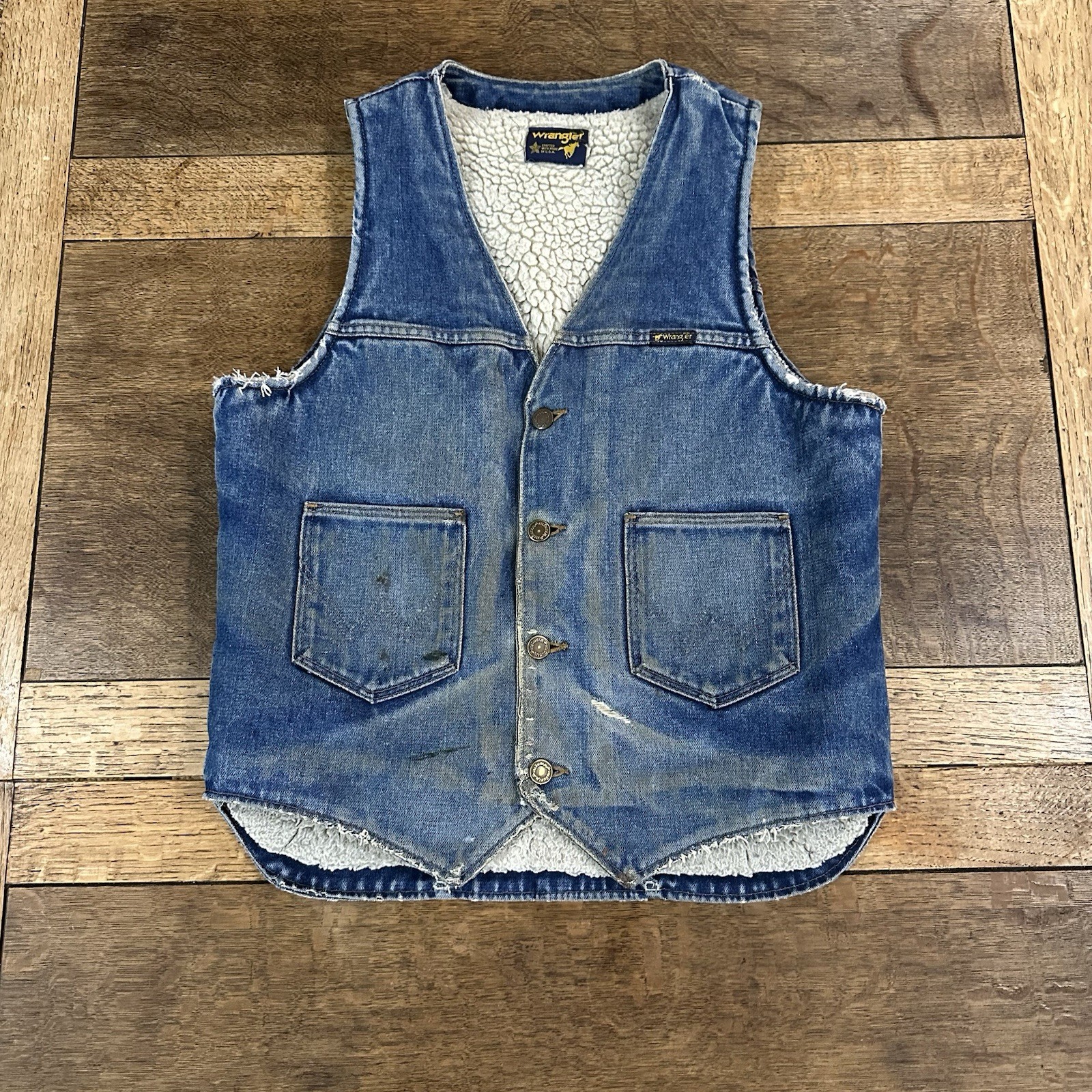 VTG Wrangler Denim Vest Size S/M Small Medium Faux Sherpa Lined Trucker 70s 80s