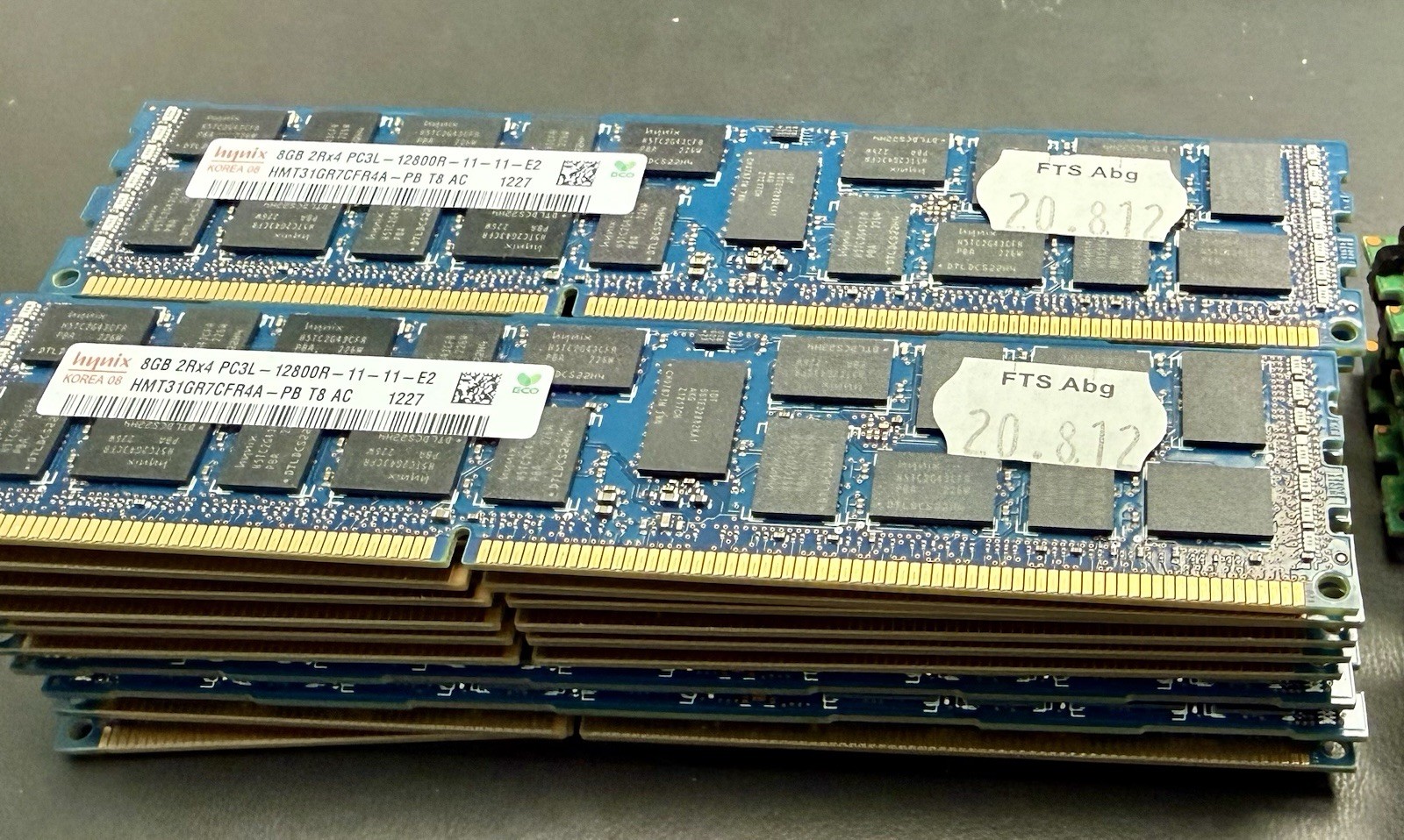 Lot of 20 - 8GB Hynix PC3-1200R Reg Server RAM  (160GB Total) HMT31GR7CFR4A
