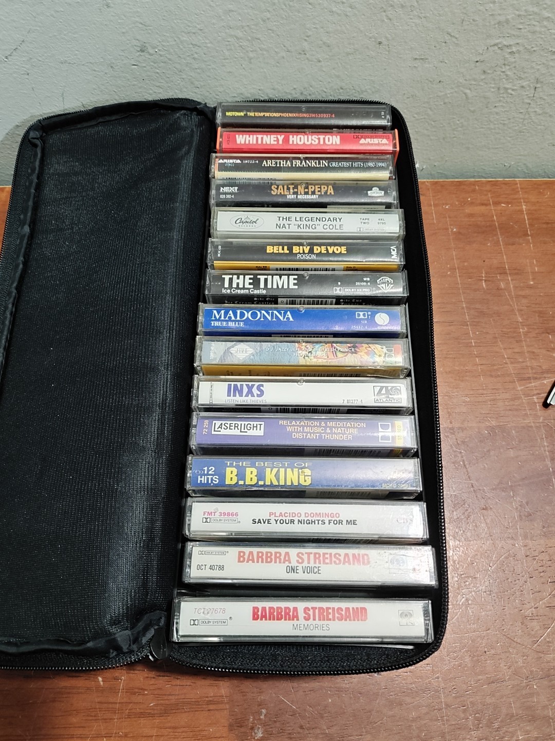 Vintage Case Logic 15 Cassette Tape Storage Carrying Case Black w 15 cassettes