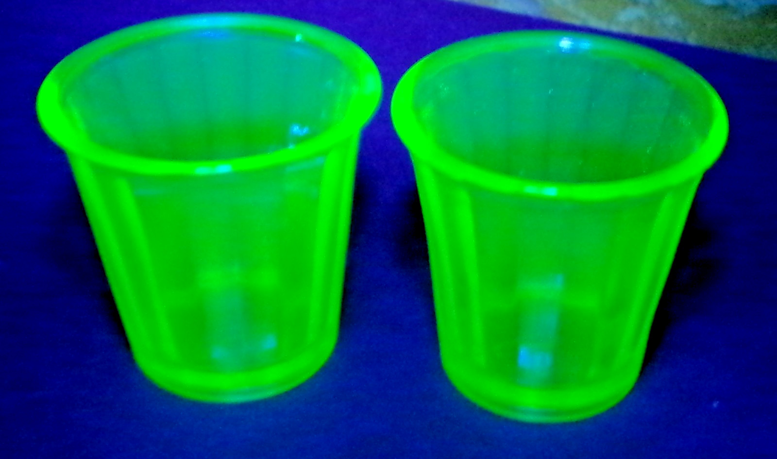 Akro Agate - 2 Interior Panel Transparent Green Tumblers Glows Brightly Blk Lite