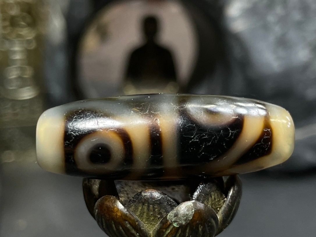 Old Tibetan Nepalese Himalayan Ancient 4 eye Old Dzi Talisman Beads Amulet 四眼天珠