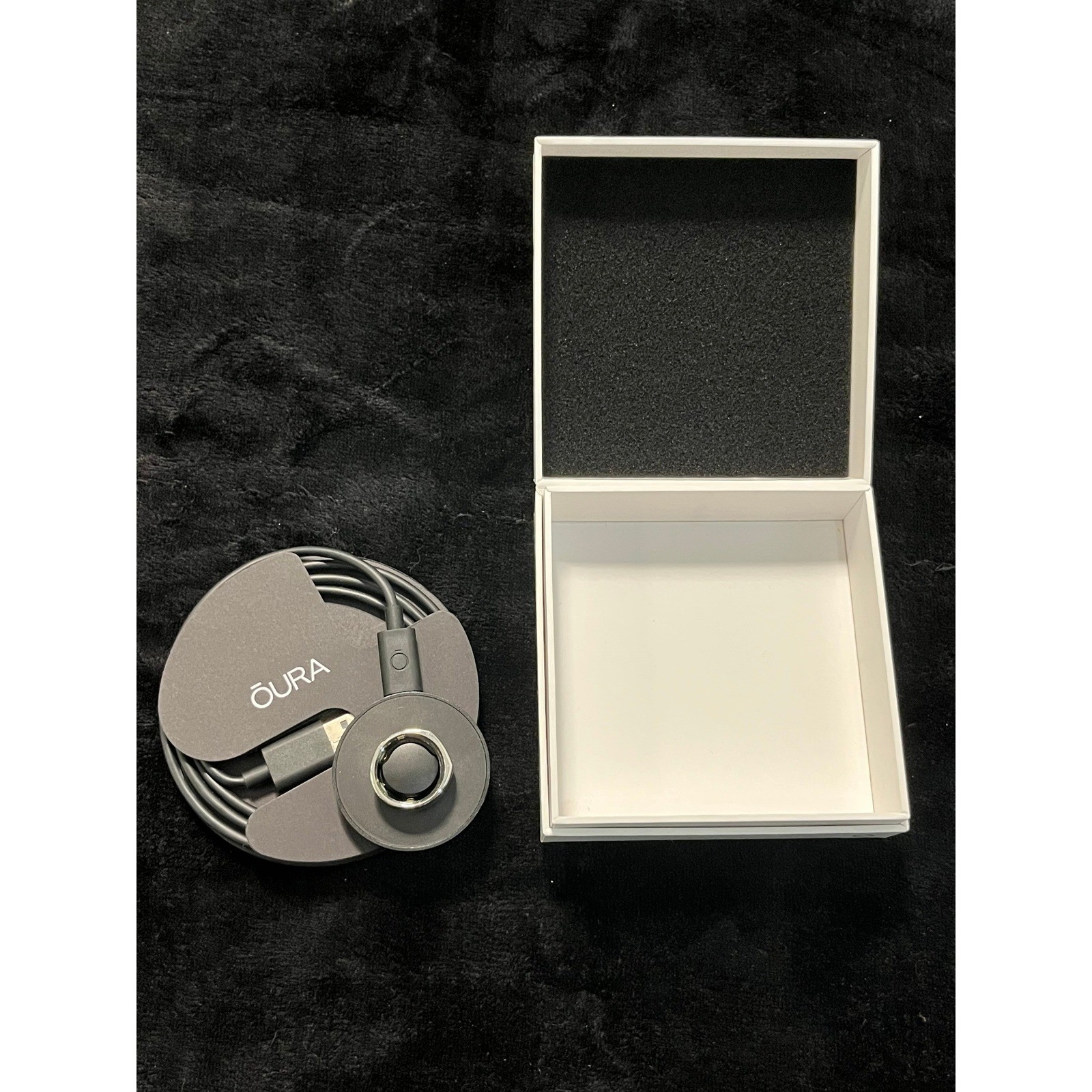 Oura Gen3 Heritage Silver USB Set Charging Dock and Cable JZ90-1003-08