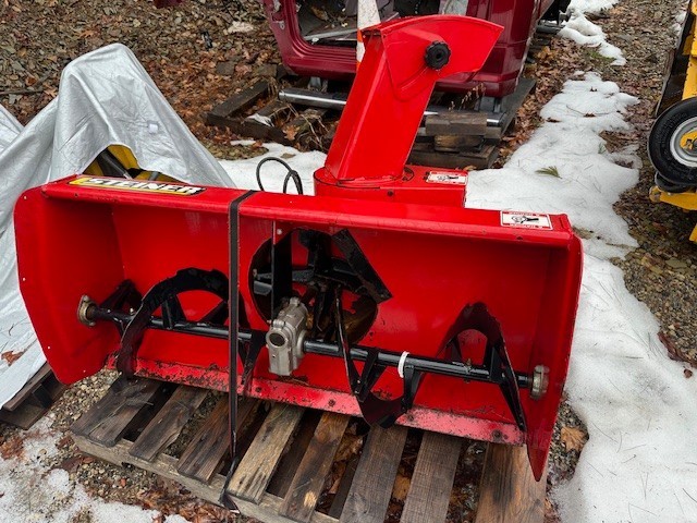 Steiner SNO-17 Snow Blower model #76-70666 serial # 7570666112