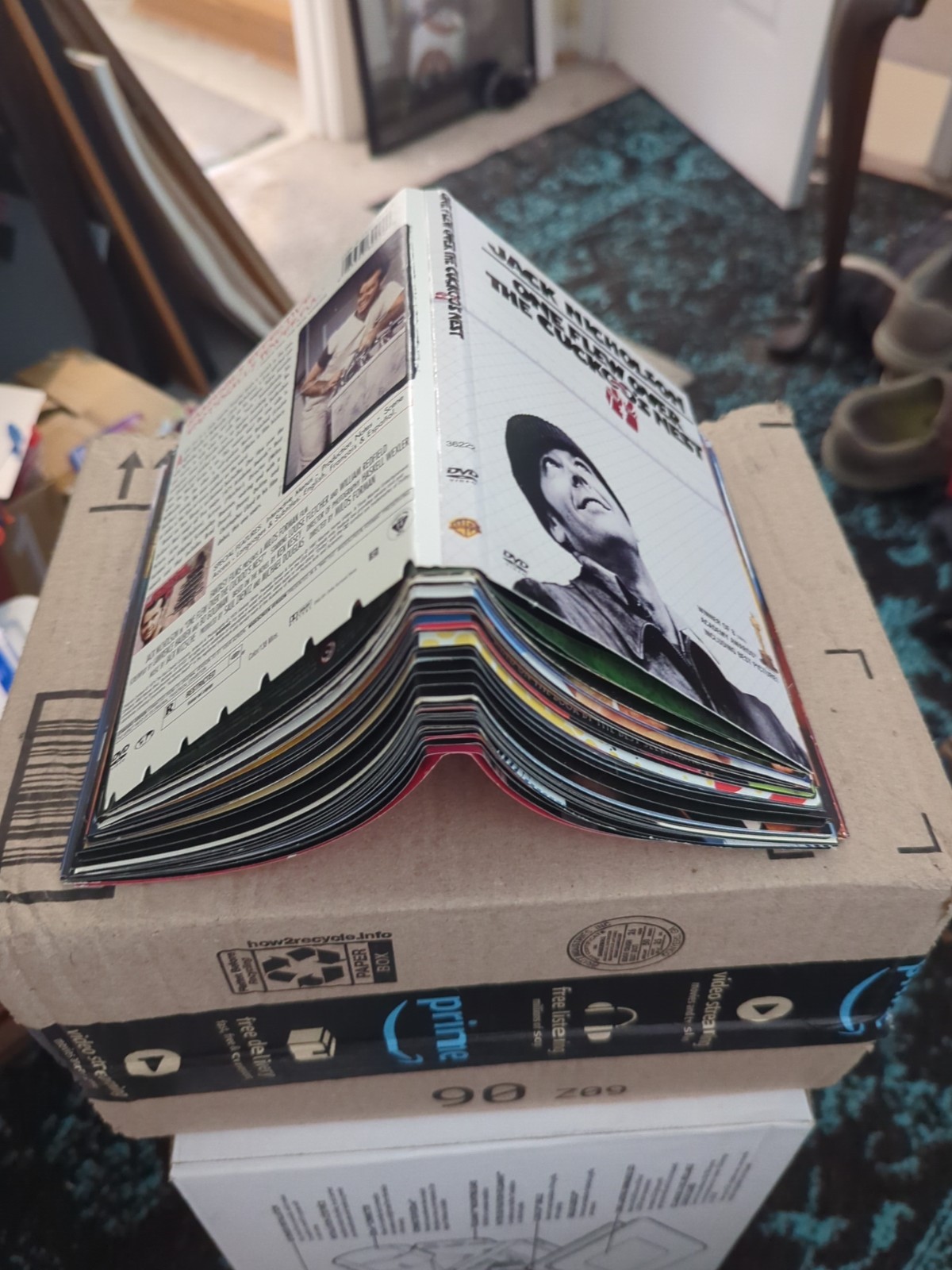 🔥 Lot of 100 Assorted Artwork Slipcovers for DVDs NO DISCS Different Conditions