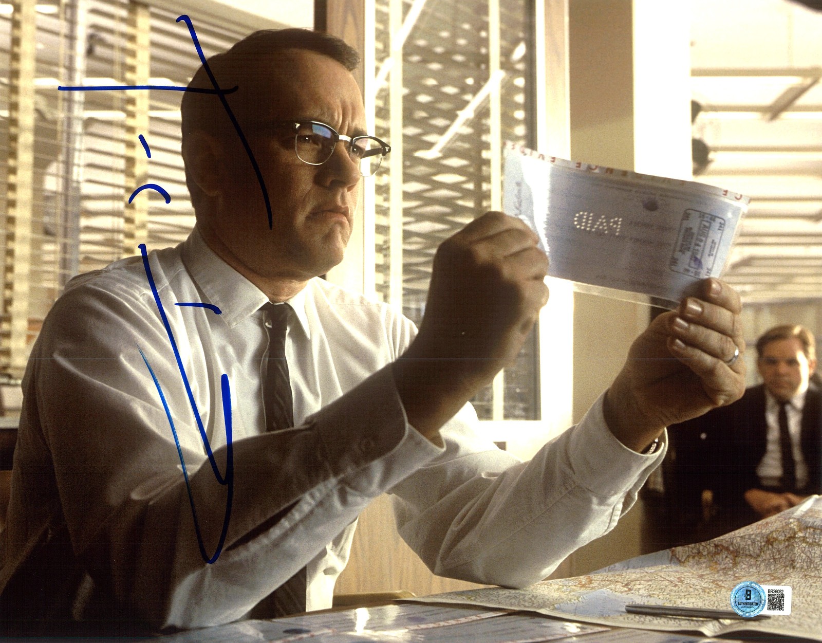 TOM HANKS SIGNED AUTOGRAPH CATCH ME IF YOU CAN 11X14 PHOTO BAS BECKETT