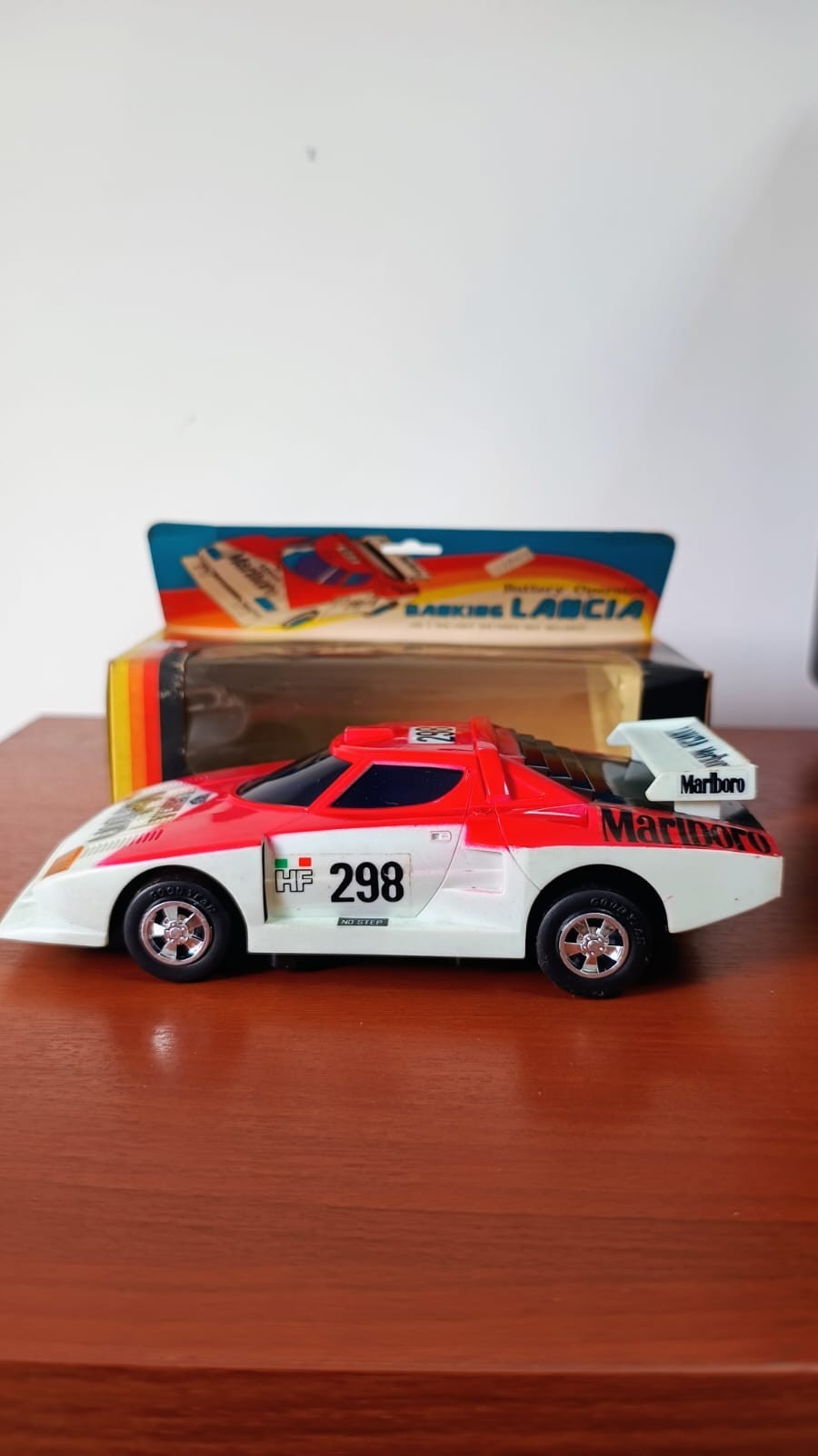 VINTAGE LANCIA STRATOS B/O BANKING ACTION * MARLBORO RED & WHITE * MADE IN HONG