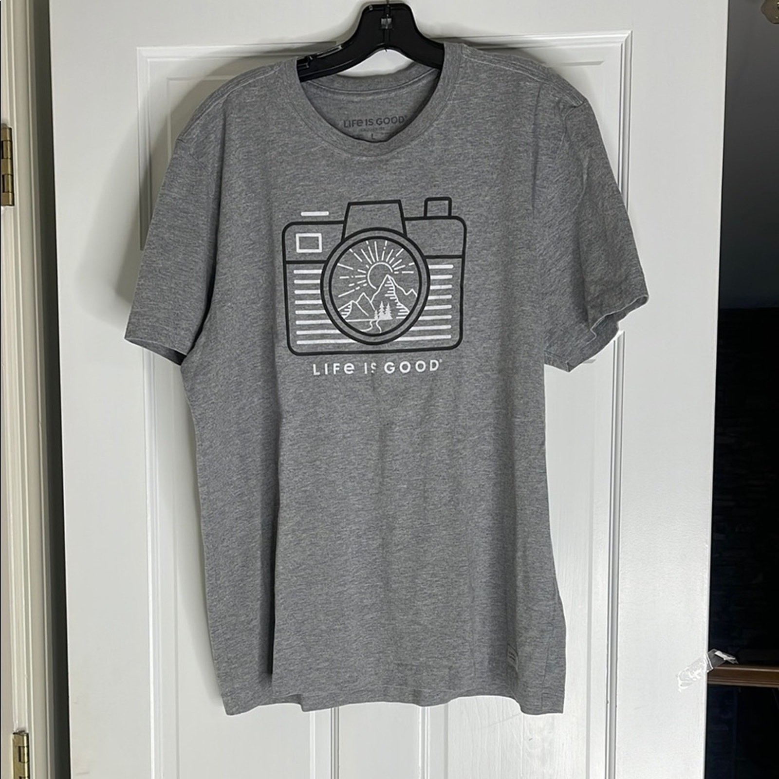 Life is Good Gray Graphic T-Shirt. Large