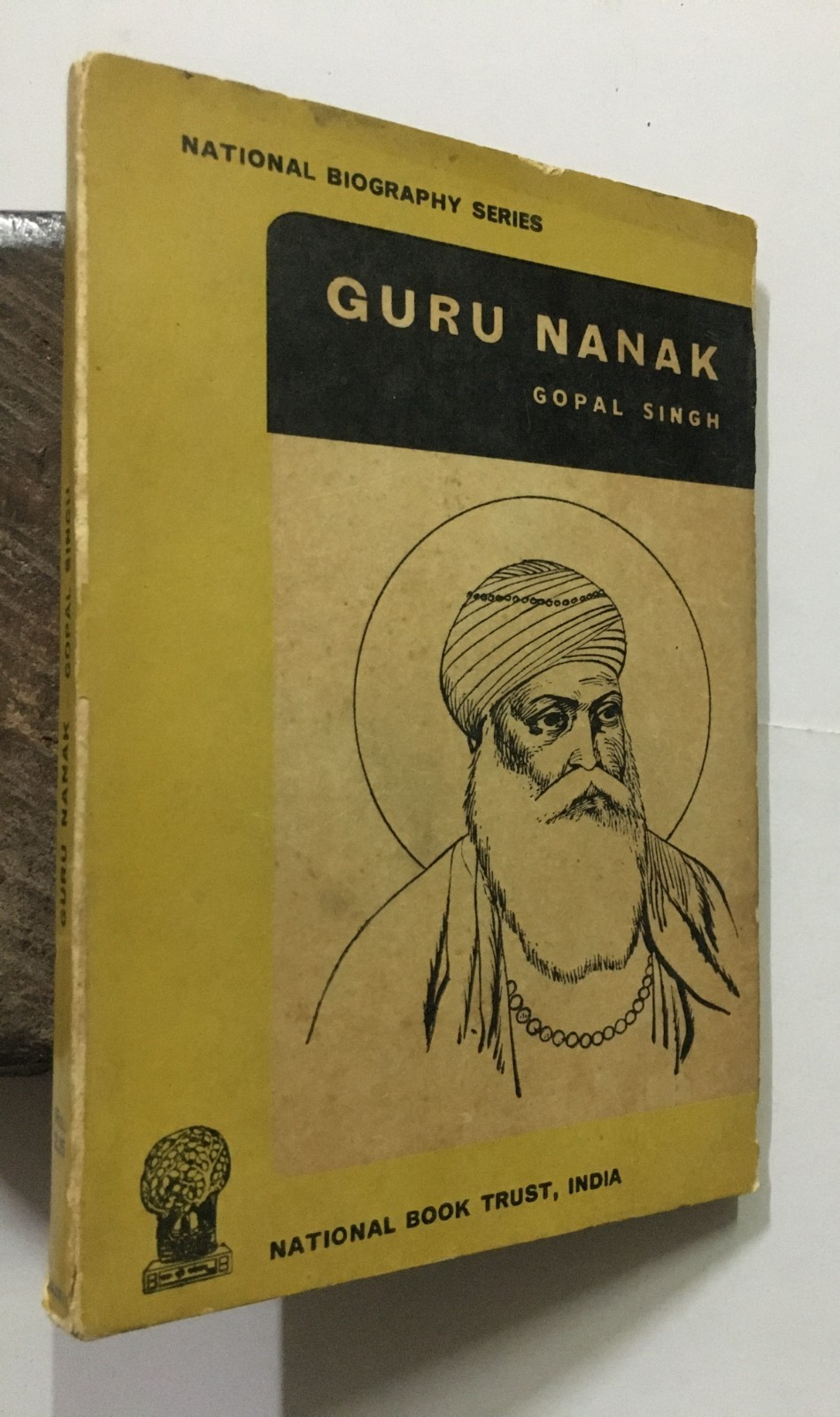 Singh, Gopal: Guru Nanak. 1967. New Delhi. 134p.