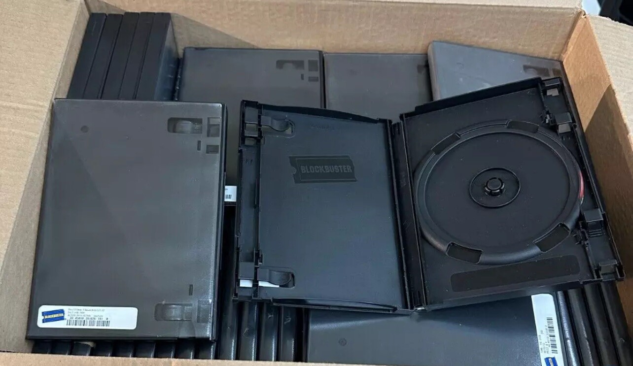 Lot of 100+ Blockbuster Video Movie EMPTY DVD Rental Replacement Cases Original￼