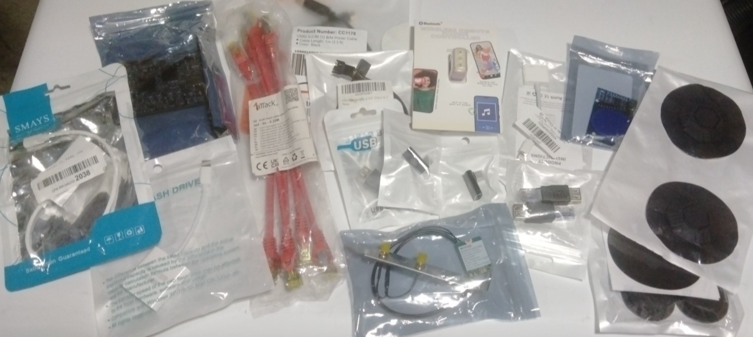 Mixed 17X Lot of Electronics Apple, Vivitar, RFID, Arduino, Wifi, USB C card, BT
