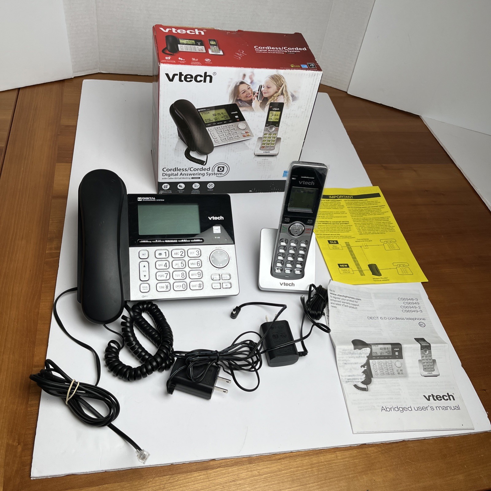 Vtech CS6949 DECT 6.0 Corded/Cordless Phone with Answering System Caller ID READ