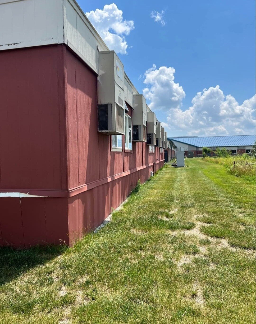 Modular Building  Industrial Grade 7-Plex Mobile Office Portable Trailer Complex