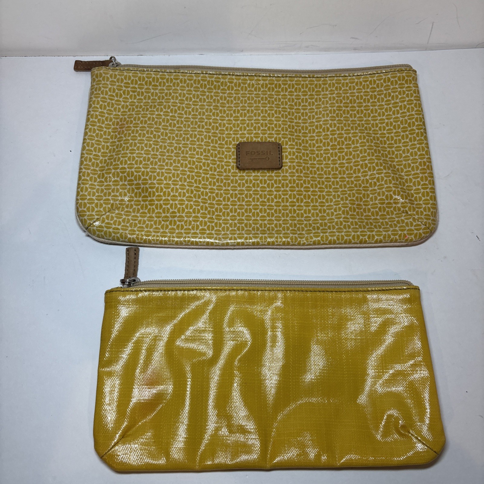 Lot Of FOSSIL Key-Per Yellow White Makeup Zip Pouch Bag & Small Yellow Bag