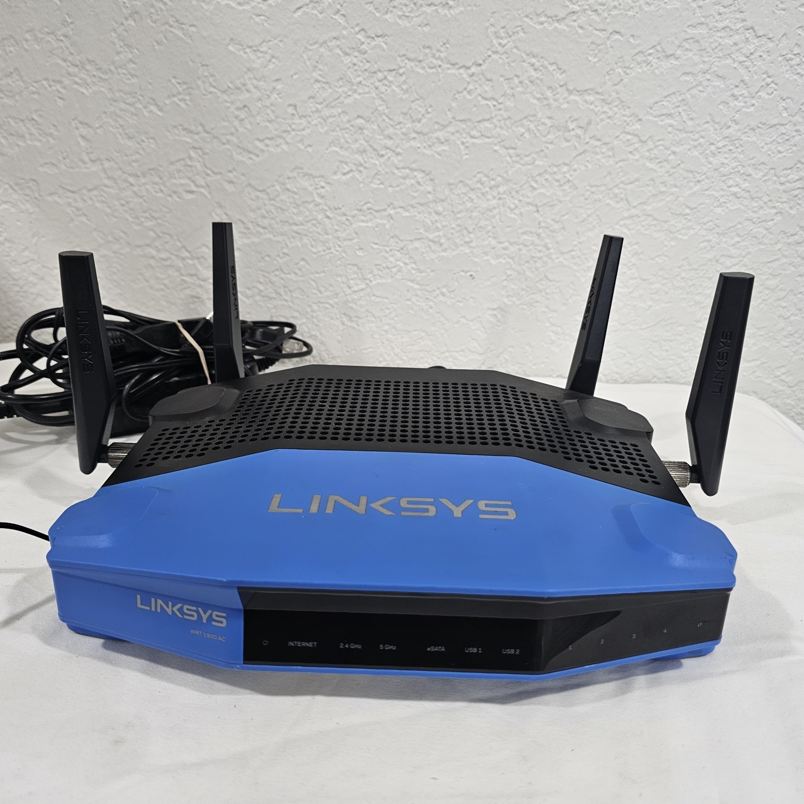 Linksys WRT1900AC 1300 Mbps 4 Port Dual-Band Wi-Fi Router TESTED WORKS