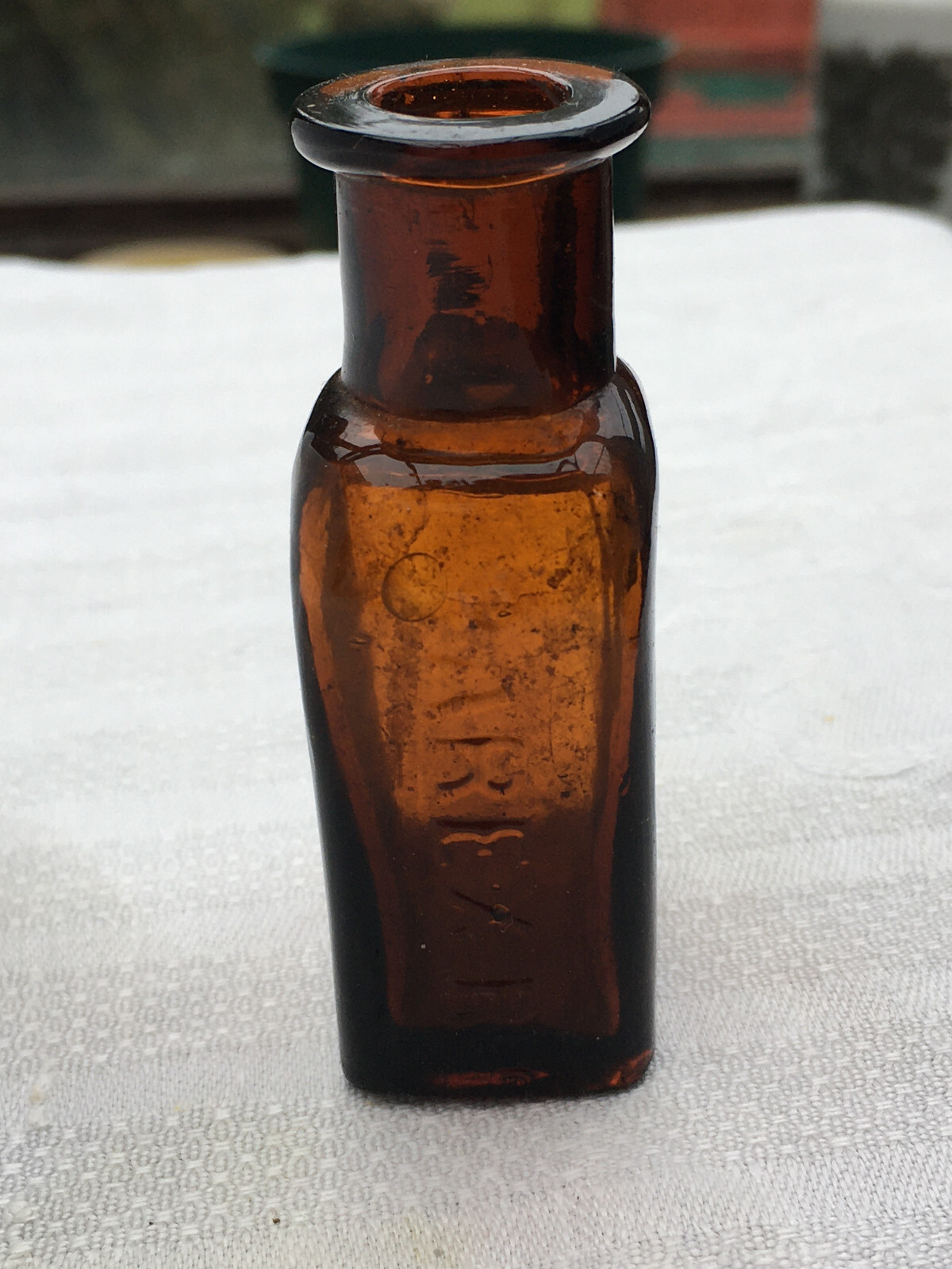 Scarce tiny small 'PAREX REG' amber glass medicine chemist cure bottle 1890-1920