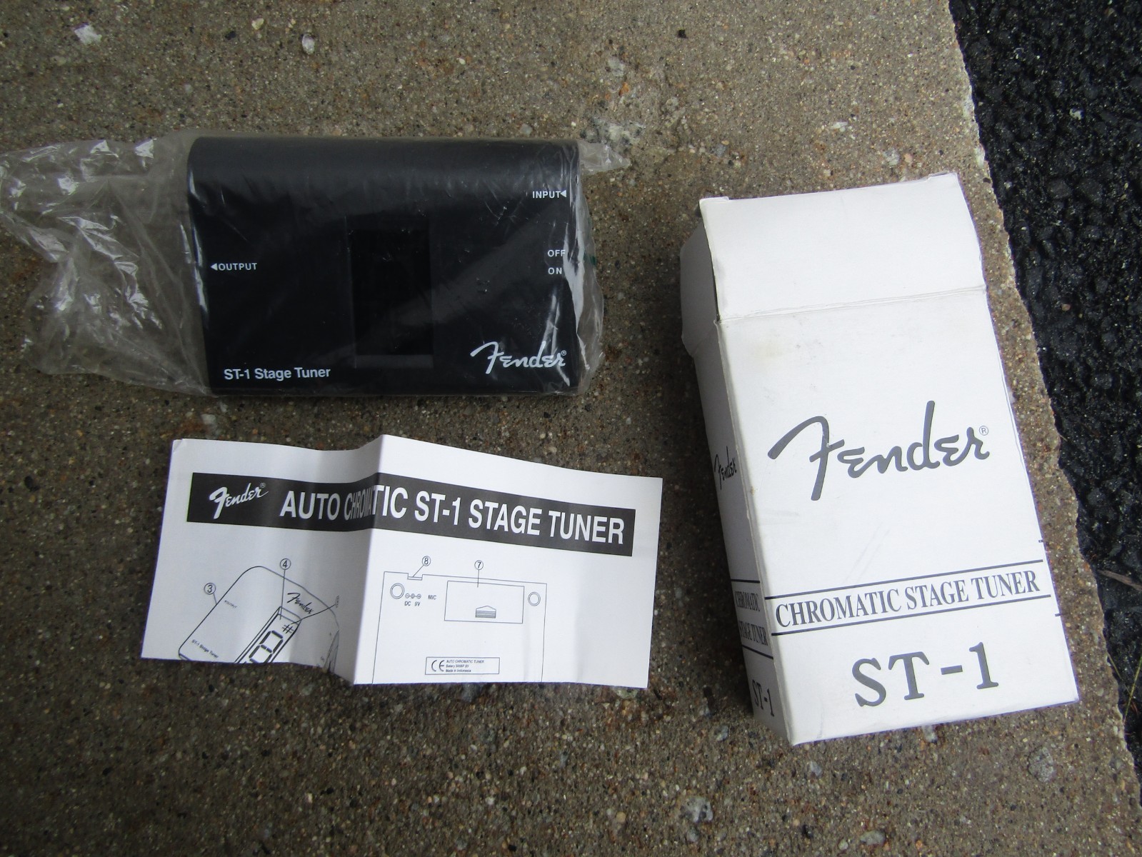 Fender Auto Chromatic Stage Tuner St-1 New Open Box Tested