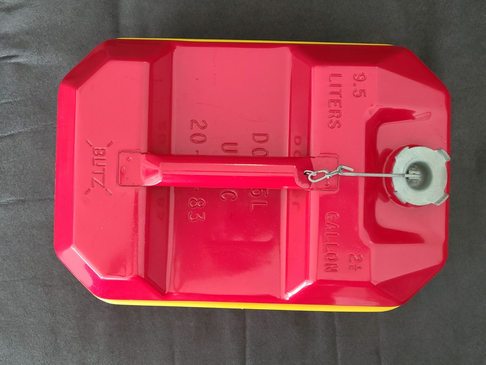 BLITZ USMC Fuel Mate 1983 9.5 Liters 2 1/2 Gallon Metal Gas Can