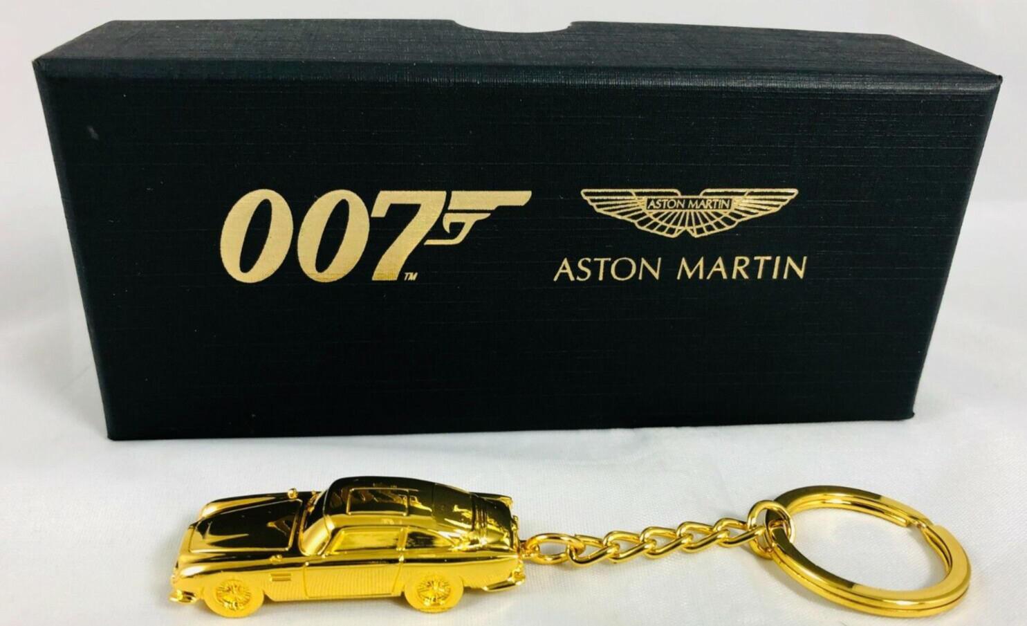 JAMES BOND ASTON MARTIN DB5 GOLD KEYCHAIN 007 NO TIME TO DIE