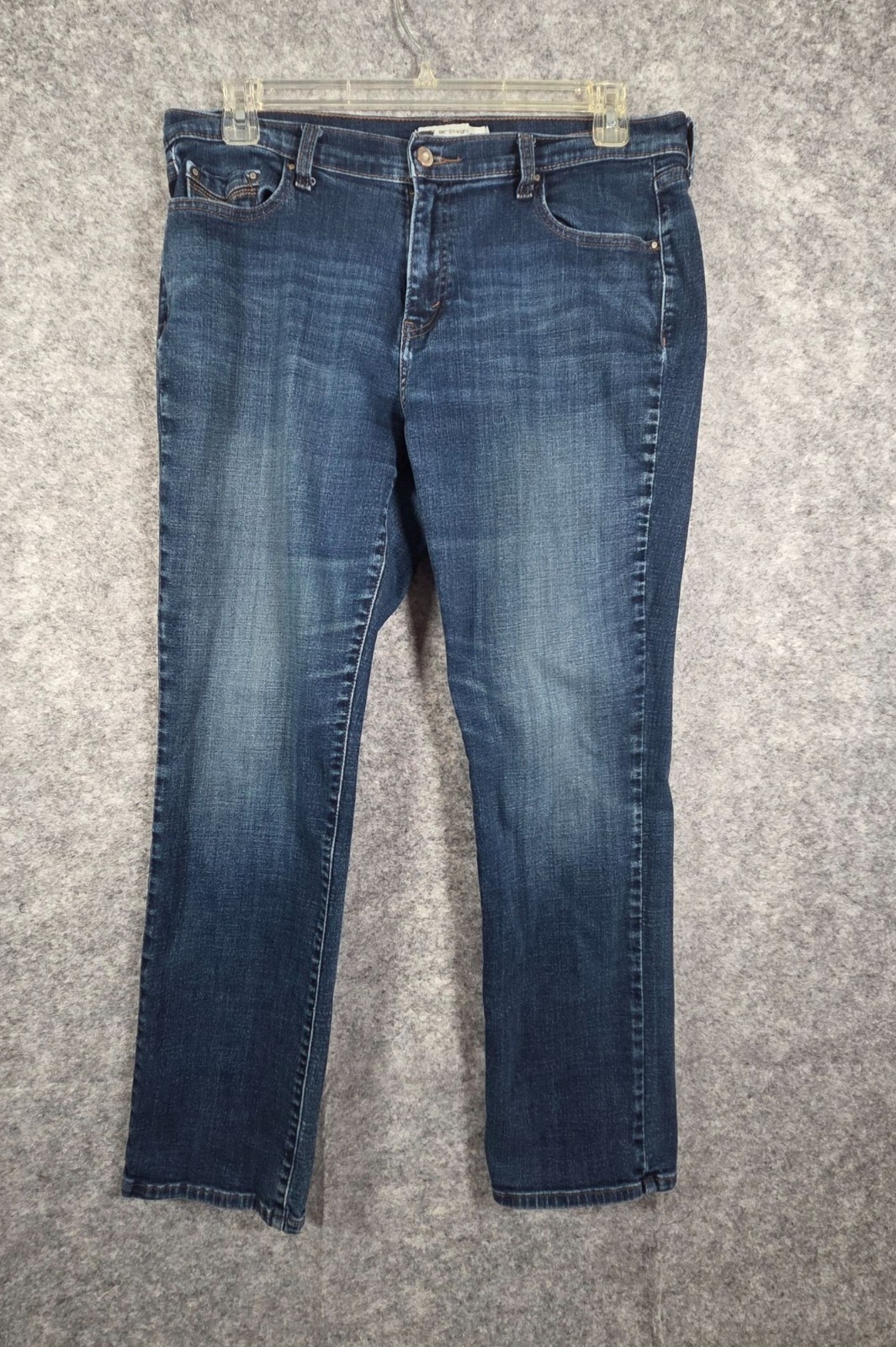 Levi’s 505 Women’s Straight Leg Jeans Classic Wash Blue Denim Mid Rise Sz 33x32