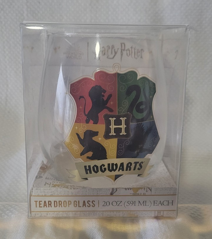 Harry Potter Hogwarts Tear Drop 20 oz Glass Brand New in Box