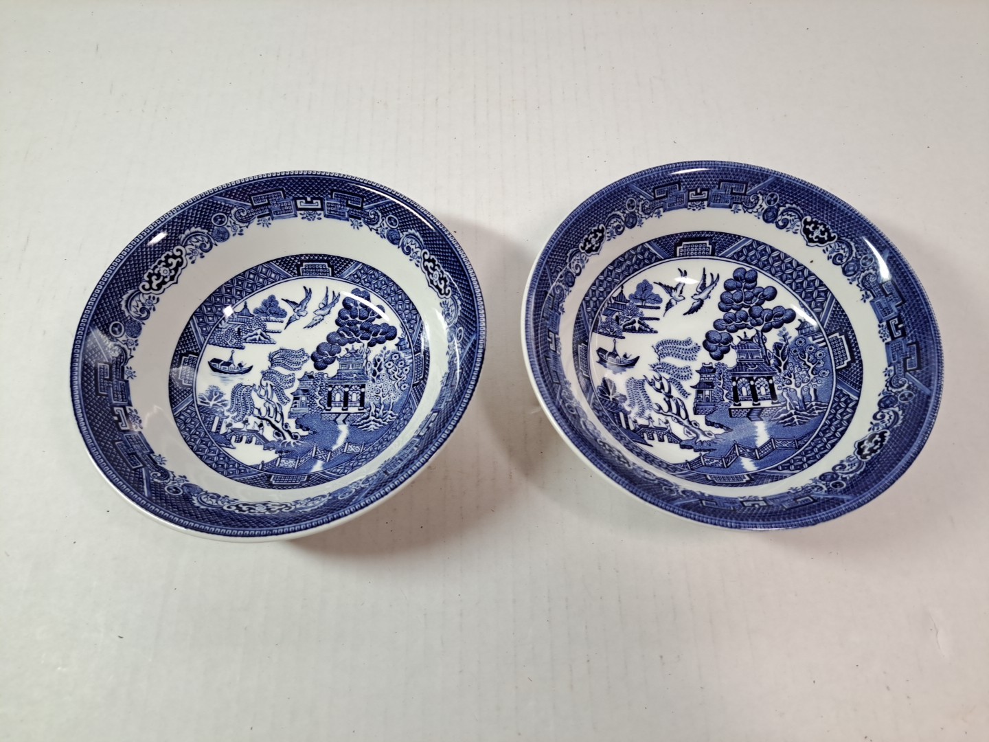 SET OF 2 JOHNSON BROS DESSERT BOWLS BLUE WILLOW PATTERN