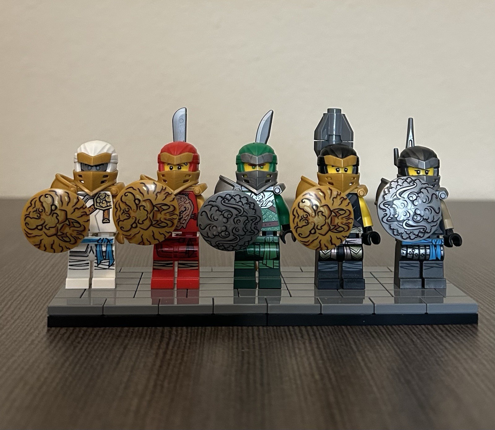 LEGO Ninjago Hero Minfigure Lot Master of the Mountain Nya Cole Kai Lloyd Zane