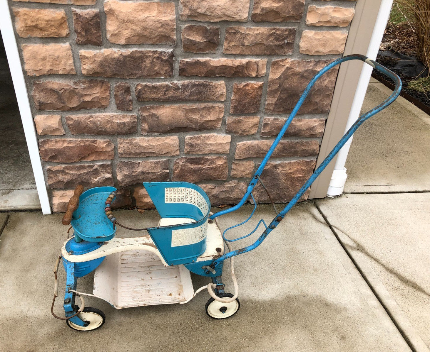 Vintage early 1950's Taylor Tot Baby Stroller Walker Metal Wood Blue/White