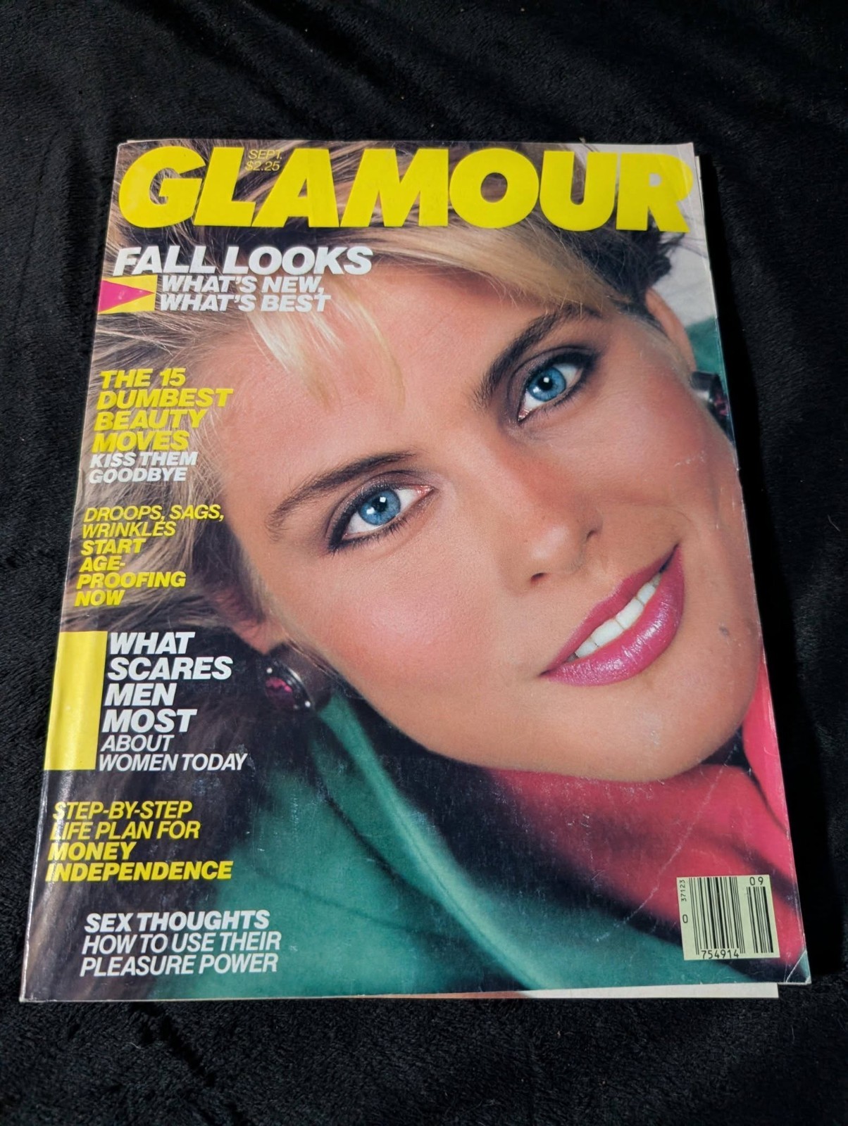 VTG Glamour Magazine Sept 1984 Designer Fashions Ads Celebs Leading Men 400+ Pgs
