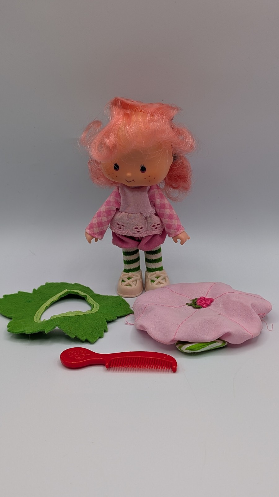1980 Raspberry Tart Strawberry Shortcake 5" Doll Rhubarb Kenner With Hat & Comb