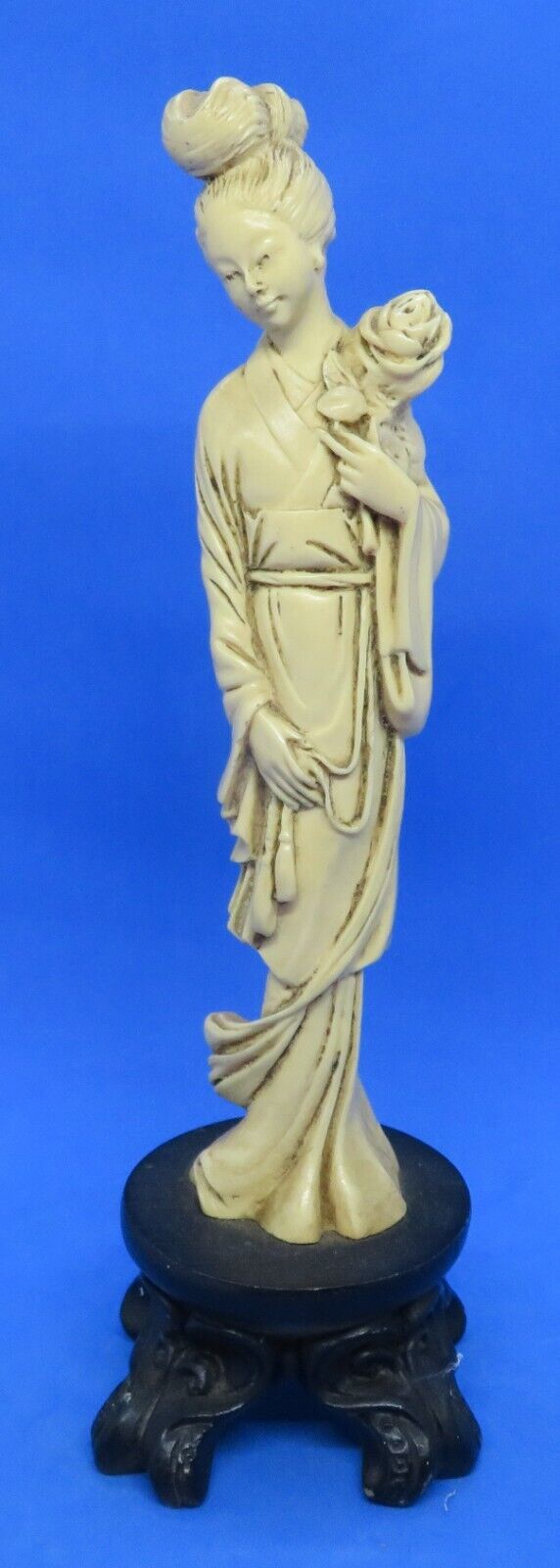 Chinese cream coloured resin vintage Art Deco oriental antique woman figurine